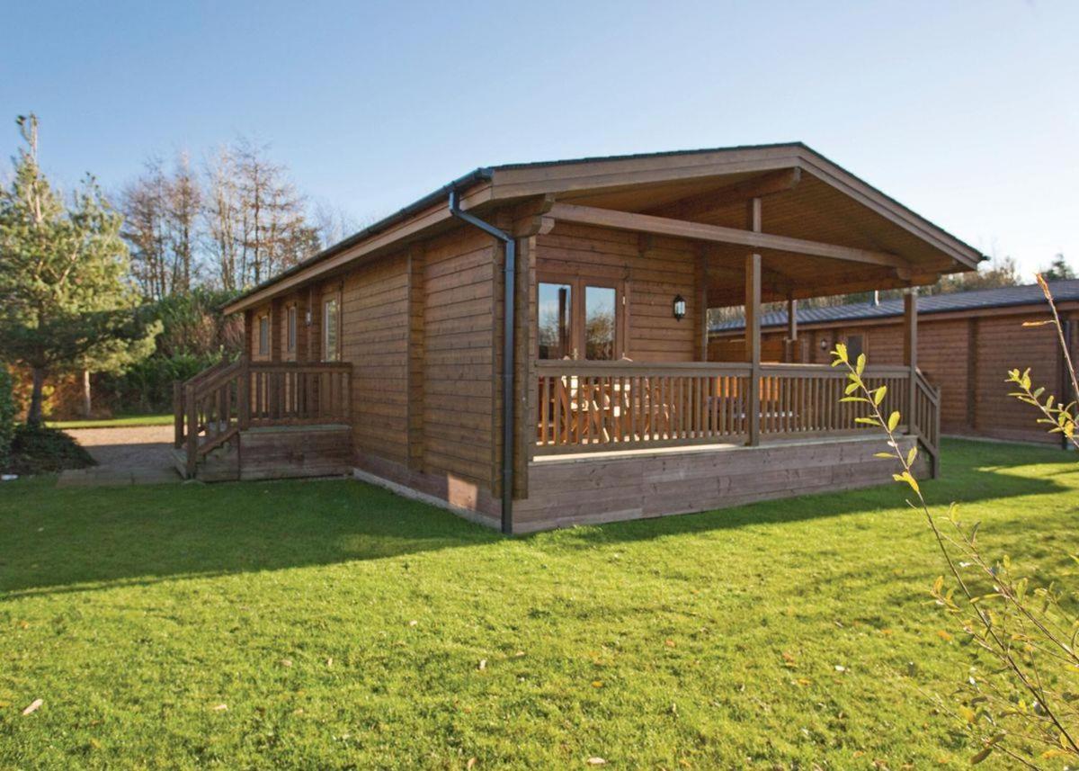 Готель Dacre Lakeside Park Brandesburton Екстер'єр фото